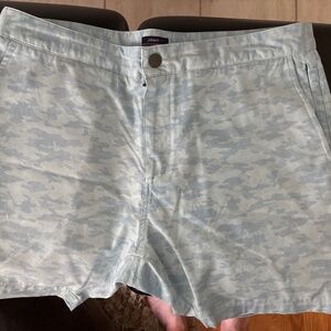 johnnie-O flat front shorts.  34